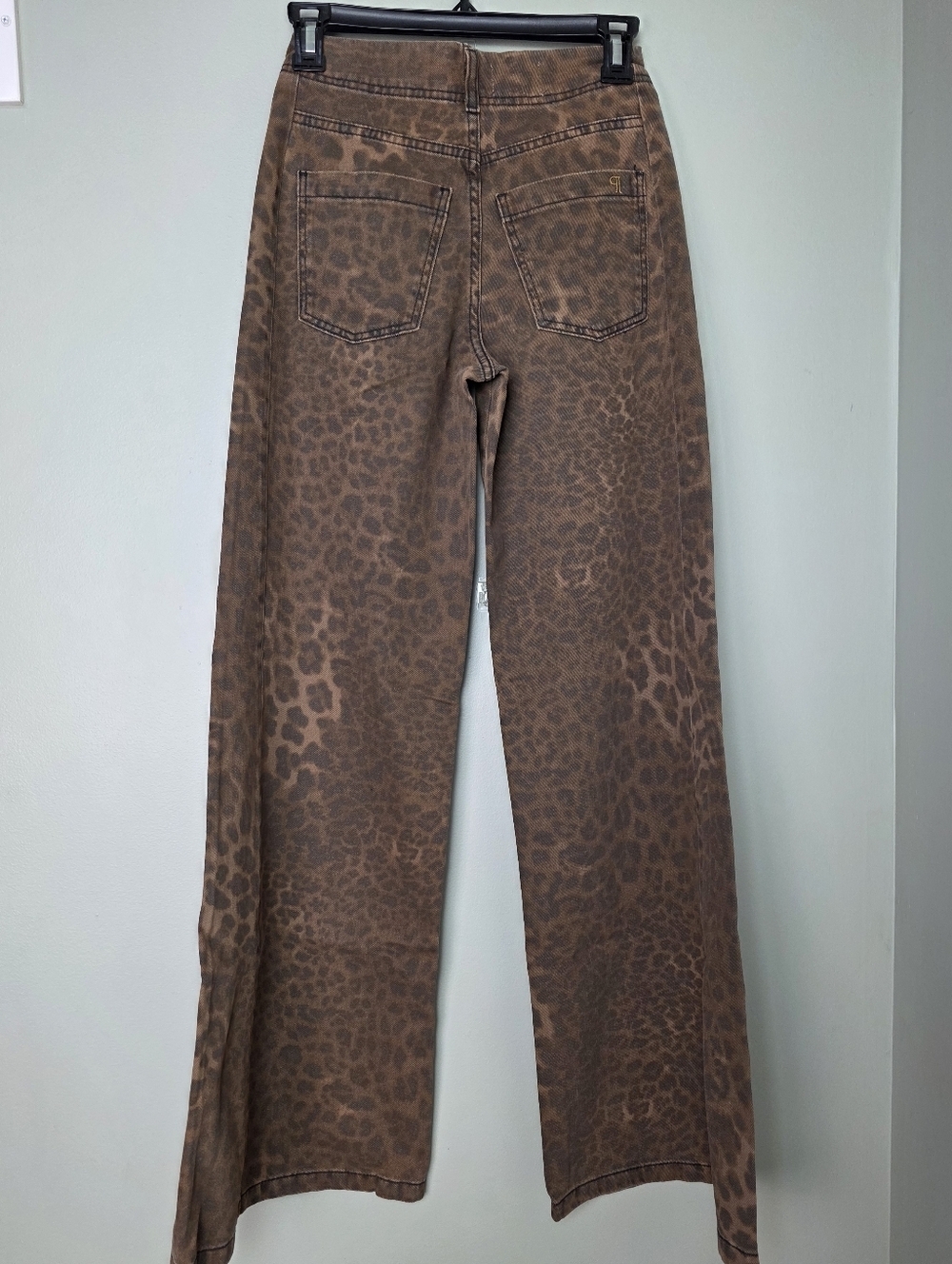 NWT The Adi Leopard Mid-Rise Flare Jeans by Pilcro, Animal Print, Size 23 Tall - Picture 7 of 14
